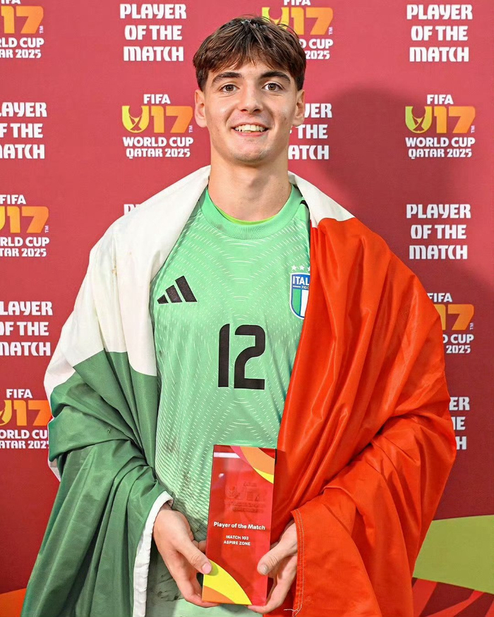 18岁门将隆戈尼自由转会巴黎圣日耳曼|法甲|巴黎圣日耳曼队|FIFA|大巴黎|合同_新浪体育_新浪新闻